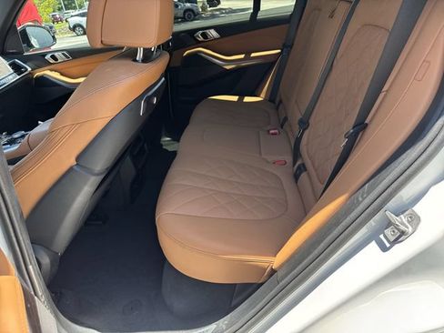 Used 2024 BMW X5 xDrive40i w/ M Sport Package AWD/4WD image 14