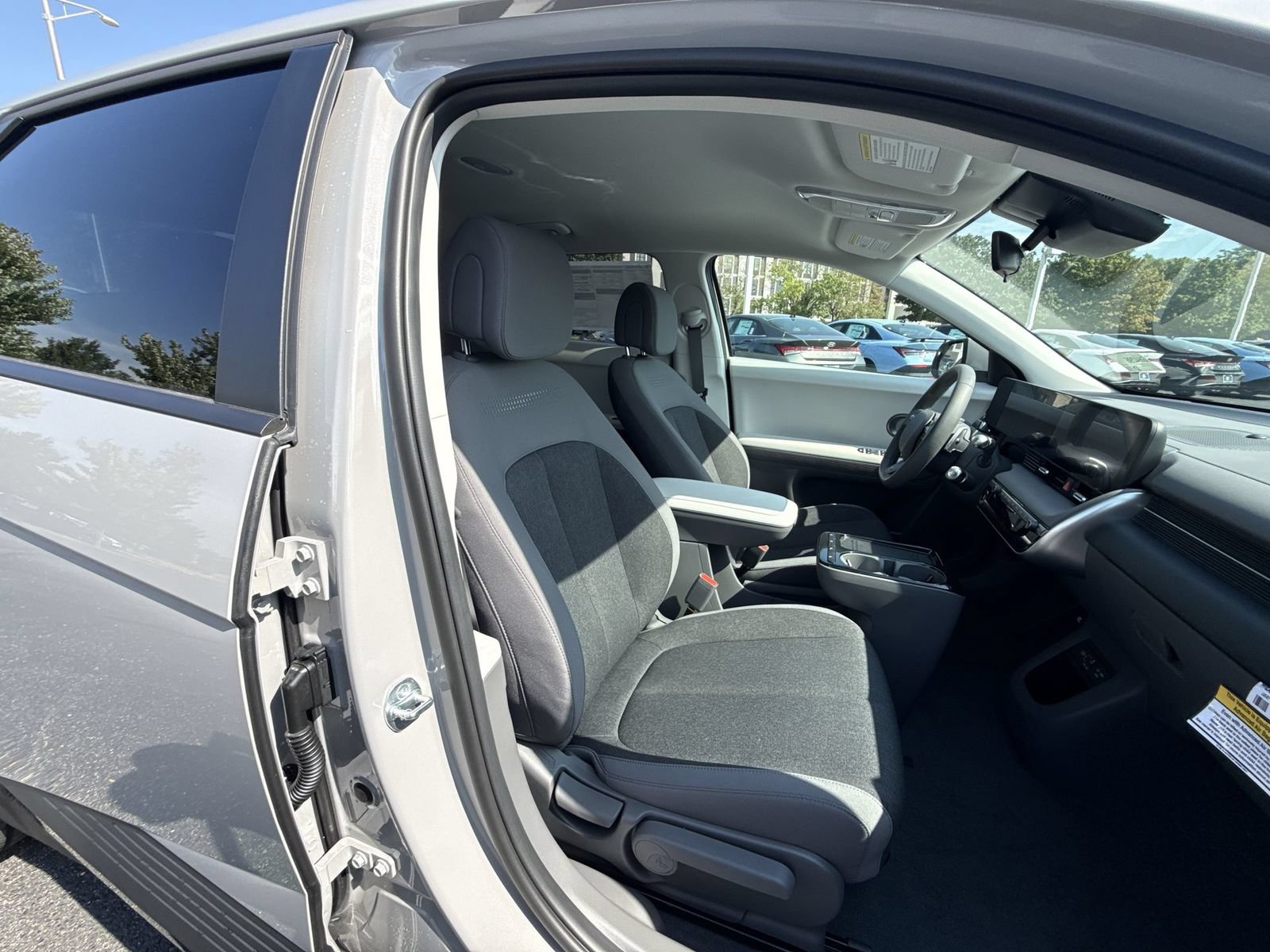 New 2026 Hyundai Ioniq 5 SE AWD/4WD image 25