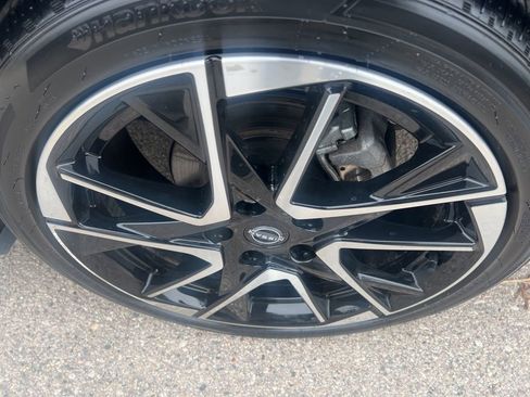 Certified 2024 Nissan Sentra SR w/ SR Premium Package image 43