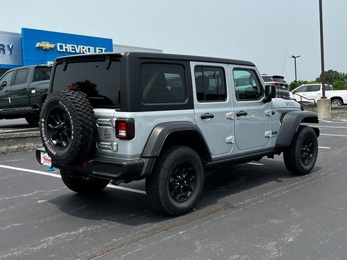 Used 2023 Jeep Wrangler Unlimited image 3