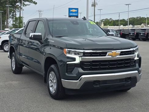 Certified 2025 Chevrolet Silverado 1500 LT AWD/4WD image 7
