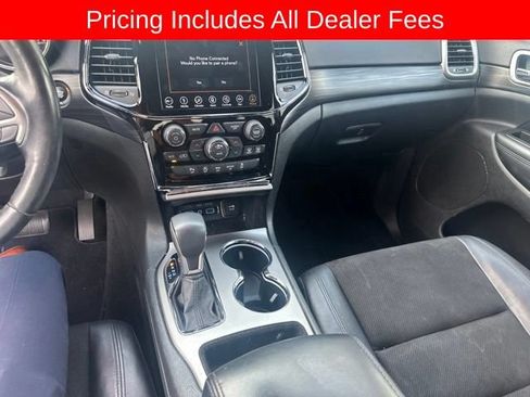Used 2019 Jeep Grand Cherokee Altitude AWD/4WD image 4