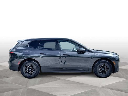 Used 2025 BMW iX xDrive50 AWD/4WD image 9