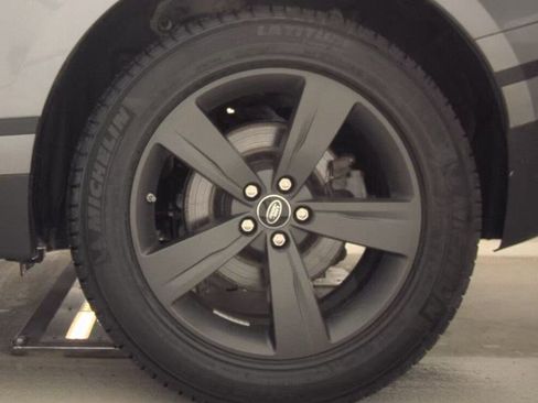 Used 2020 Land Rover Range Rover Velar S image 17