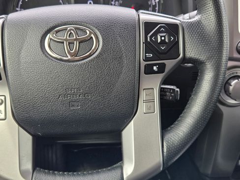 Used 2023 Toyota 4Runner SR5 Premium w/ Moonroof Package RWD image 23