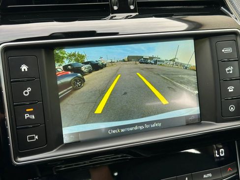 Used 2018 Jaguar XE Prestige RWD image 35