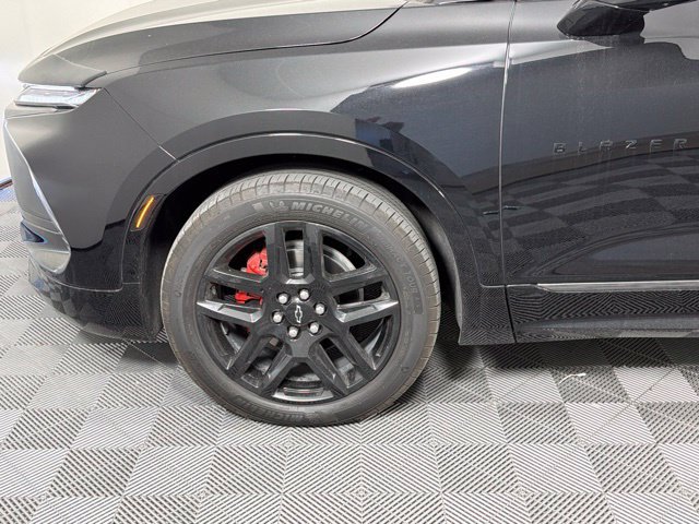 Used 2025 Chevrolet Blazer RS w/ Driver Confidence II Package AWD/4WD image 12