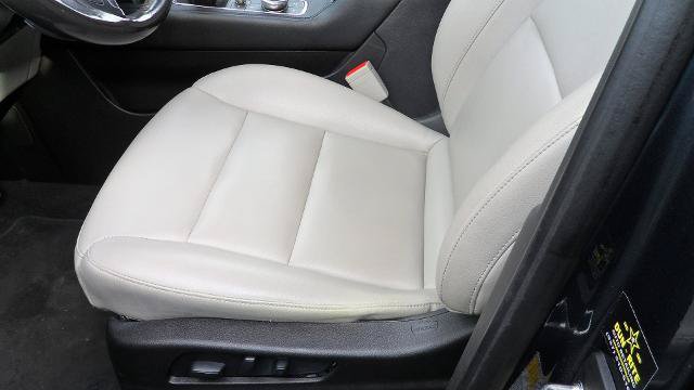 Used 2019 Cadillac XT4 Luxury w/ Cold Weather Package FWD image 24