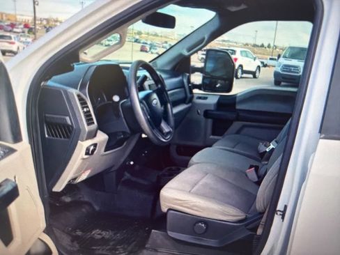 Used 2017 Ford F250 XL w/ Power Equipment Group image 3