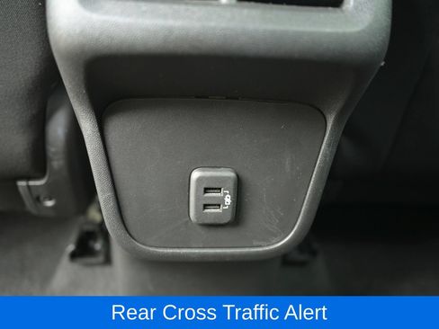 Used 2019 Chevrolet Equinox LT w/ Driver Convenience Package FWD image 33