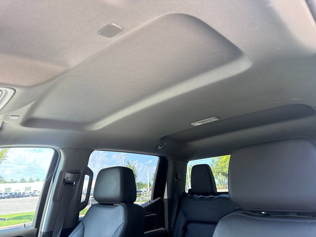 Used 2025 GMC Sierra 1500 SLT RWD image 31