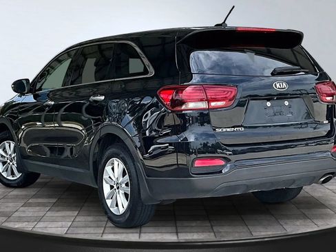Used 2020 Kia Sorento L FWD image 4