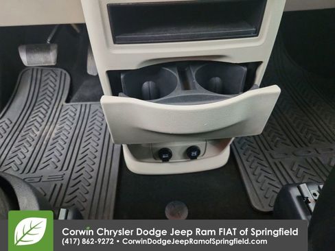 Used 2016 Dodge Grand Caravan American Value Package image 28