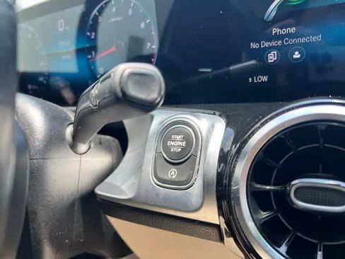 Used 2022 Mercedes-Benz GLB 250 w/ Premium Package Lite image 29