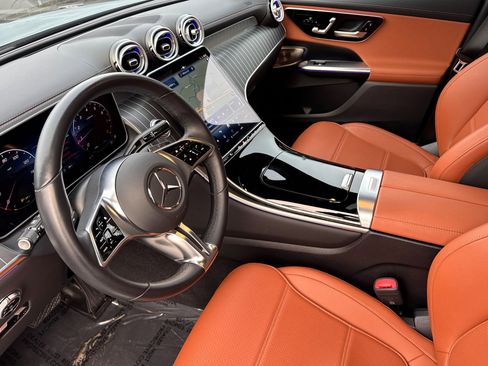 Used 2025 Mercedes-Benz GLC 300 GLC 300 image 10