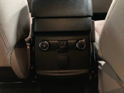 Used 2018 Ford Explorer XLT w/ Equipment Group 201A AWD/4WD image 41