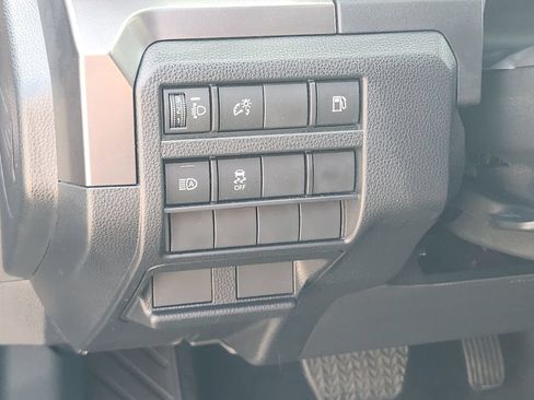 Used 2025 Toyota 4Runner SR5 AWD/4WD image 14