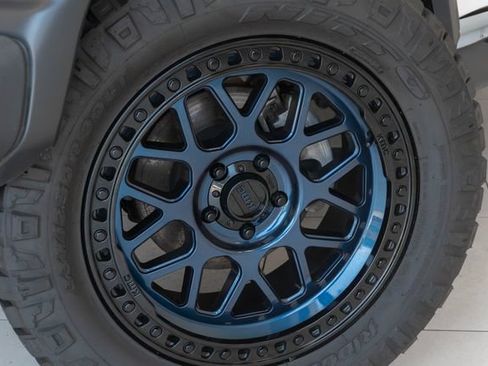 Used 2020 Jeep Wrangler Sport AWD/4WD image 2