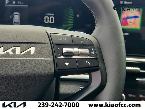 New 2026 Kia Sportage LX FWD image 24