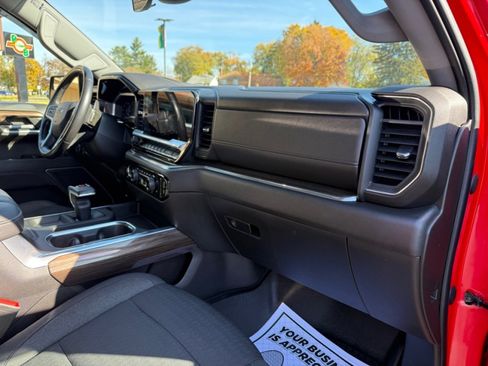 Used 2023 Chevrolet Silverado 1500 RST w/ Z71 Off-Road Package image 12