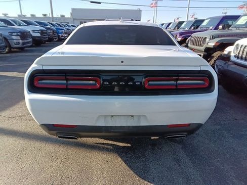 Used 2018 Dodge Challenger SXT Plus image 5