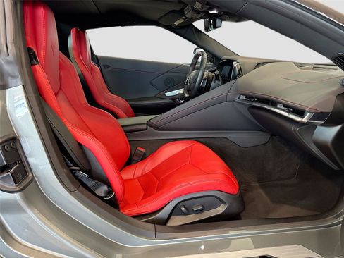 Used 2024 Chevrolet Corvette Z06 RWD image 27