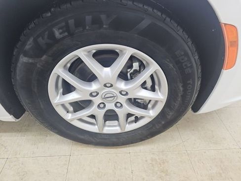 Used 2023 Chrysler Pacifica Touring-L image 22