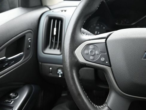 Used 2021 Chevrolet Colorado Z71 w/ Z71 Midnight Edition AWD/4WD image 17