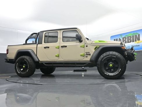 Used 2020 Jeep Gladiator Sport w/ Quick Order Package 24S AWD/4WD image 18