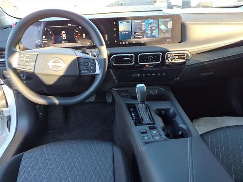 New 2026 Nissan Sentra SV image 9