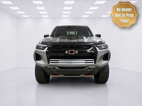 Used 2023 Chevrolet Colorado ZR2 AWD/4WD image 3
