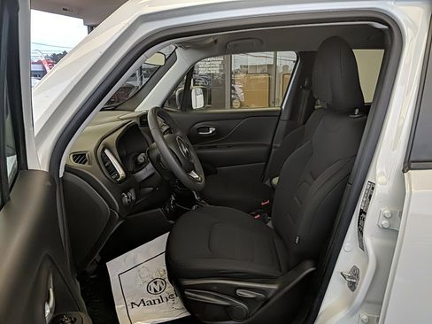 Used 2022 Jeep Renegade Latitude image 13