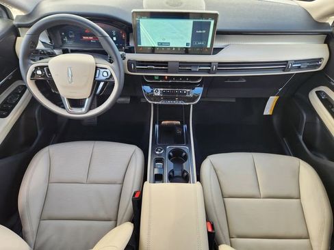 New 2026 Lincoln Corsair Premiere image 11