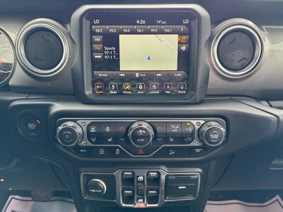 Used 2018 Jeep Wrangler Unlimited Sahara AWD/4WD image 22