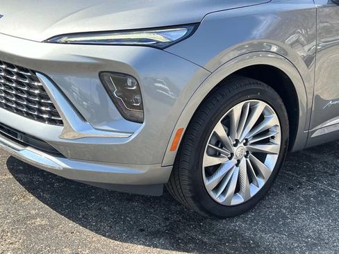 New 2026 Buick Envision Avenir image 9