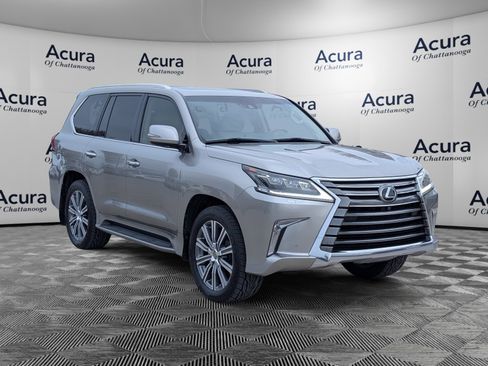 Used 2017 Lexus LX 570 4WD image 2