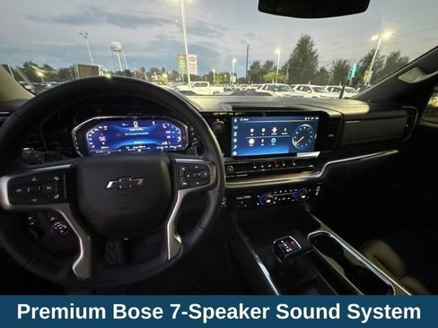 Used 2025 Chevrolet Silverado 1500 LT Trail Boss w/ Convenience Package II AWD/4WD image 19