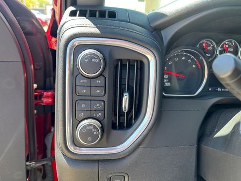 Used 2021 Chevrolet Silverado 1500 RST AWD/4WD image 18