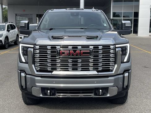Used 2024 GMC Sierra 2500 Denali AWD/4WD image 12