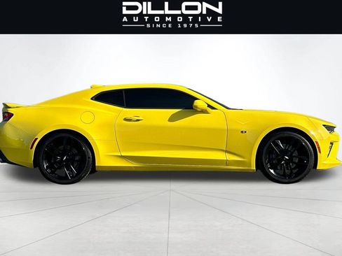 Used 2016 Chevrolet Camaro SS RWD image 3