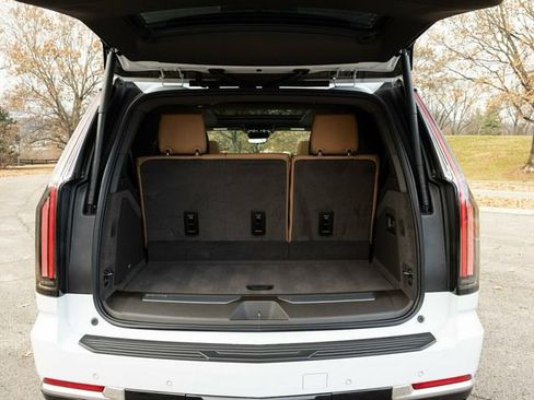 Used 2026 Cadillac Escalade Luxury w/ Touring Package image 65