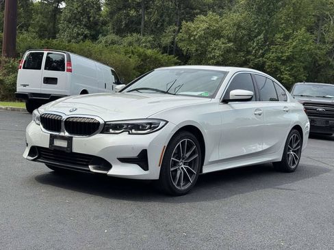 Used 2020 BMW 330i xDrive Sedan w/ Premium Package AWD/4WD image 26