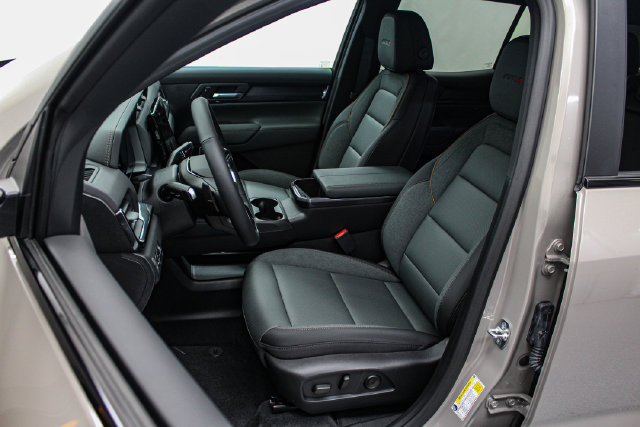 New 2027 GMC Terrain AT4 w/ Technology Package II AWD/4WD image 12