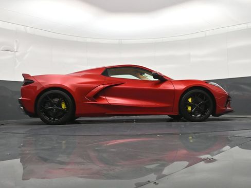 Used 2022 Chevrolet Corvette Stingray Premium Conv w/ Z51 Performance Package RWD image 30