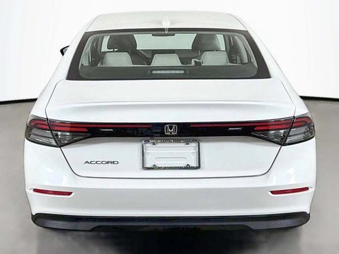 Used 2025 Honda Accord LX image 11