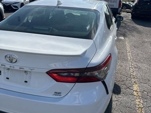 Used 2024 Toyota Camry SE image 6