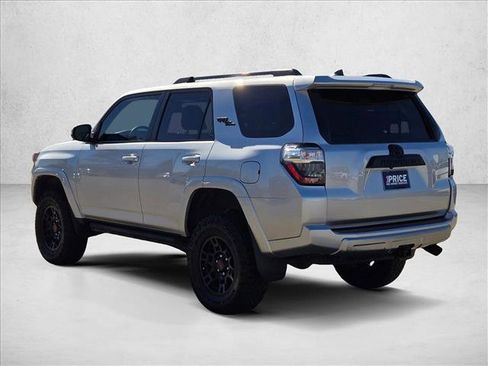 Used 2022 Toyota 4Runner TRD Off-Road Premium image 8