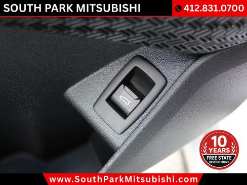 Used 2025 BMW X1 xDrive28i w/ M Sport Package AWD/4WD image 16