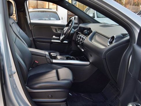 Used 2021 Mercedes-Benz GLA 250 4MATIC w/ Premium Package image 21