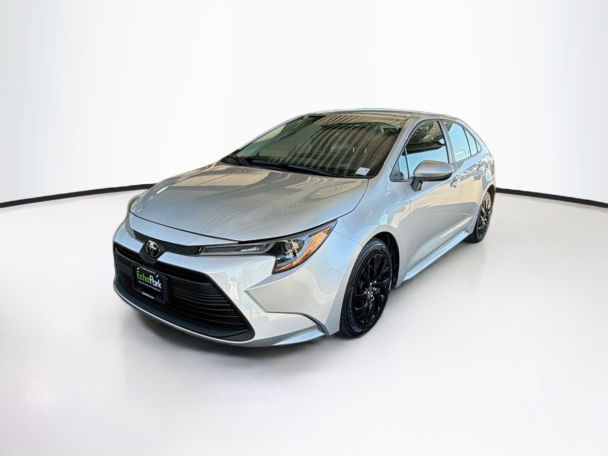 Used 2024 Toyota Corolla LE FWD image 3